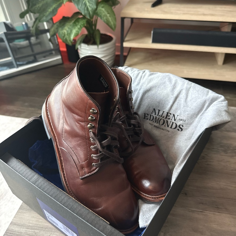 Allen Edmonds Chestnut Leather Men's Boots Worn One Time